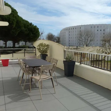 Апартаменты 3 Pieces Avec Grande Terrasse, Piscine Et Parking, A 100m De La - Fr-1-328-272 Ла-Гранд-Мот