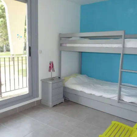 3 Pieces Avec Grande Terrasse, Piscine Et Parking, A 100m De La - Fr-1-328-272 Апартаменты *